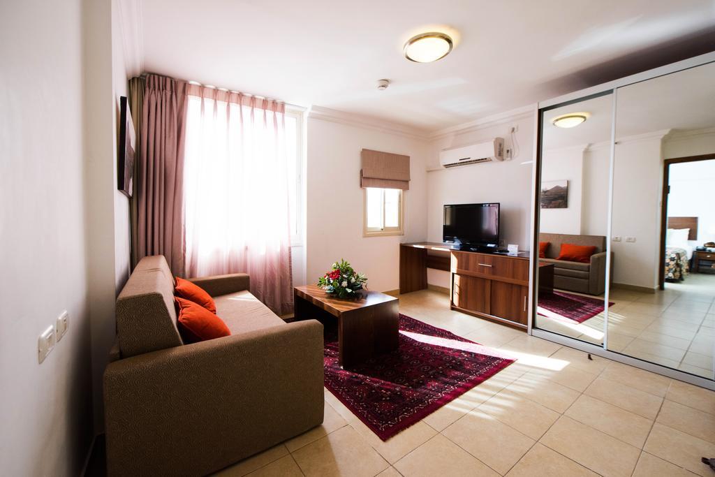 Ramon Suites By Smart Hotels Mitzpe Ramon Exterior photo