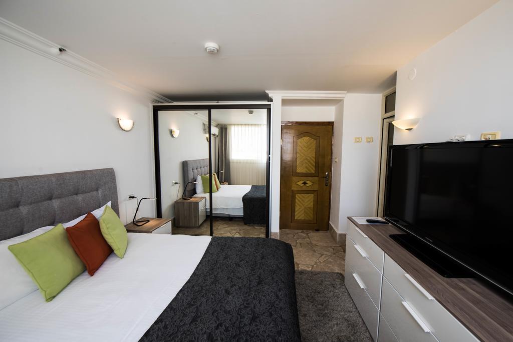 Ramon Suites By Smart Hotels Mitzpe Ramon Exterior photo